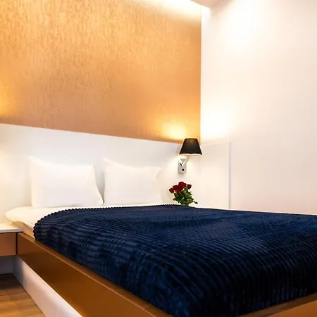 Pure Apartment *