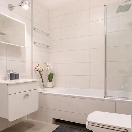 Pure * Βρότσλαβ