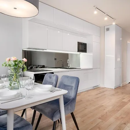 Pure * Βρότσλαβ